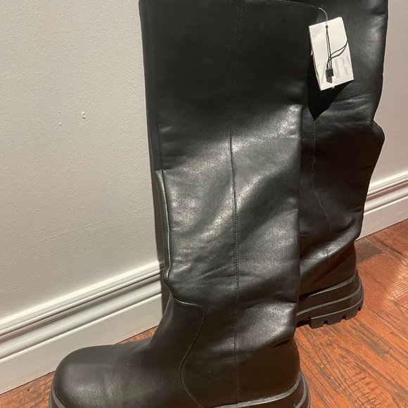 ZARA women's low heeled Tall Black  Chunky Boots Sz 40 - Picture 2 of 6